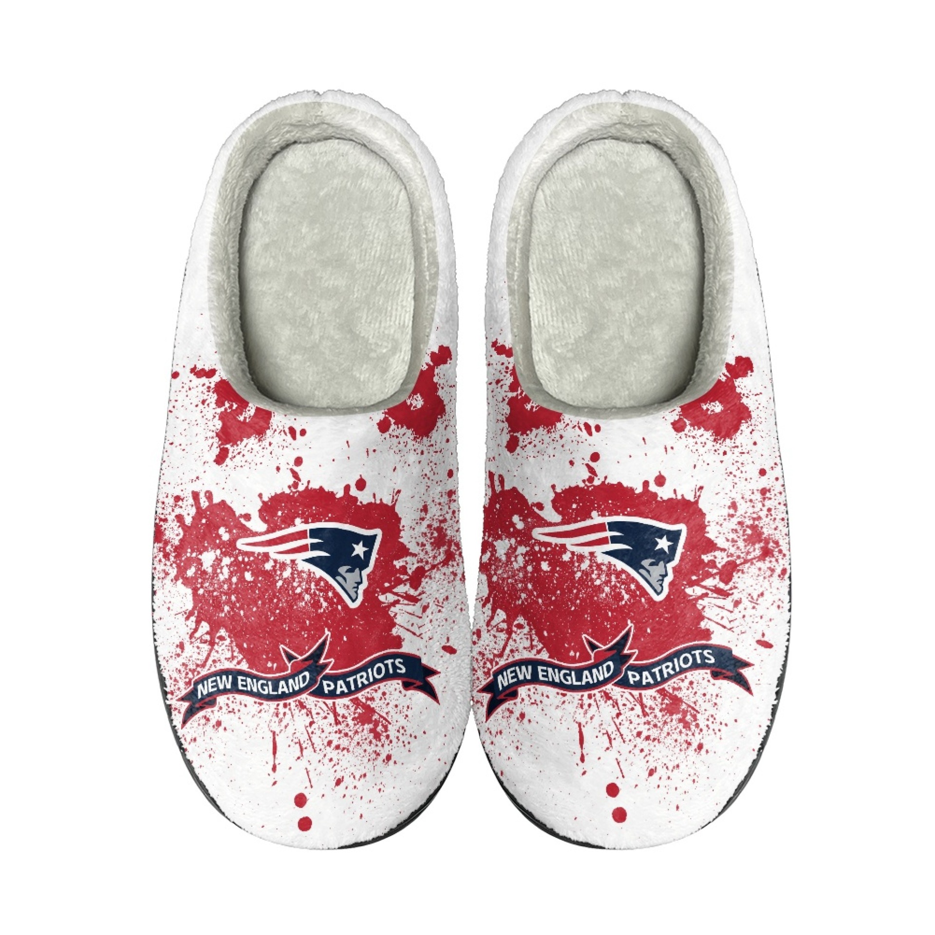 National Football League Team Logo New England Patriots Slip On Slipper for mens